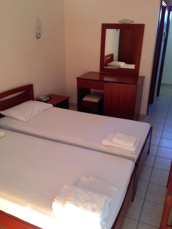 Hotel Akrogiali Korinos Exterior photo